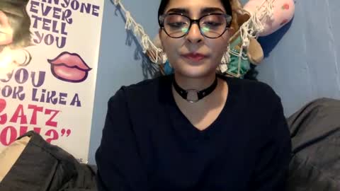 Snapshot of heavensbunny chatting on 12-06-24, 02:57 heaven the muslim slut online show from 12-06-24, 02:57