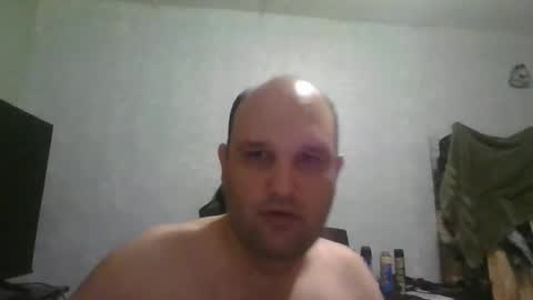 Snapshot of heavy_rebellxc chatting on 12-21-25, 07:48 Heavy Rebell online show from 12-21-25, 07:48