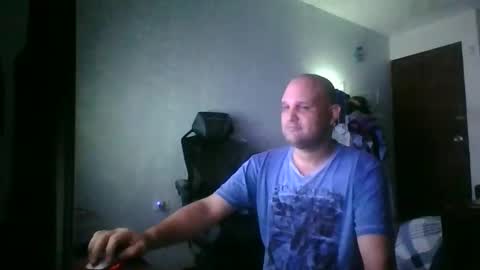 Snapshot of heavy_rebellxc chatting on 12-22-25, 06:32 Heavy Rebell online show from 12-22-25, 06:32