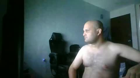 Snapshot of heavy_rebellxc chatting on 12-23-25, 04:21 Heavy Rebell online show from 12-23-25, 04:21