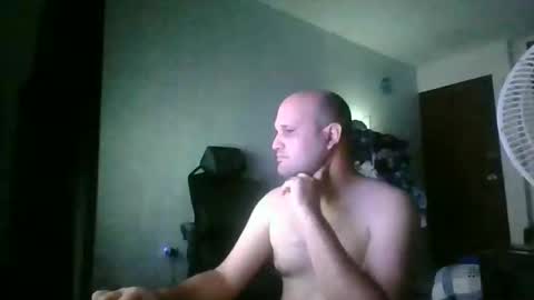 Snapshot of heavy_rebellxc chatting on 01-12-26, 05:12 Heavy Rebell online show from 01-12-26, 05:12