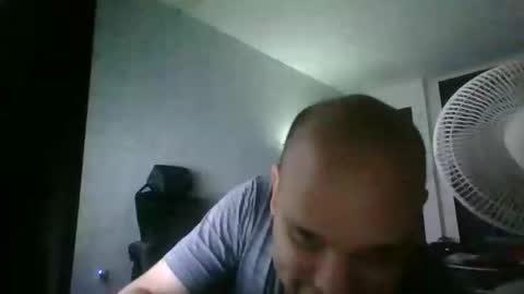 Snapshot of heavy_rebellxc chatting on 01-17-26, 05:12 Heavy Rebell online show from 01-17-26, 05:12