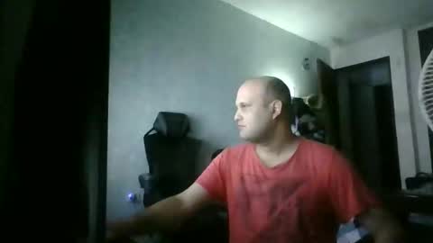 Snapshot of heavy_rebellxc chatting on 01-19-26, 04:27 Heavy Rebell online show from 01-19-26, 04:27