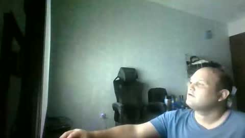 Snapshot of heavy_rebellxc chatting on 02-15-26, 01:24 Heavy Rebell online show from 02-15-26, 01:24