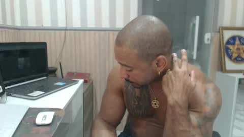 Snapshot of hebertgomes chatting on 01-11-26, 06:35 hebertgomes online show from 01-11-26, 06:35