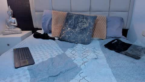 Snapshot of hecate1_ chatting on 01-11-25, 07:16 Keira Hecate online show from 01-11-25, 07:16