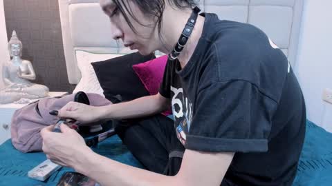 Snapshot of hecate1_ chatting on 01-21-25, 08:00 Keira Hecate online show from 01-21-25, 08:00