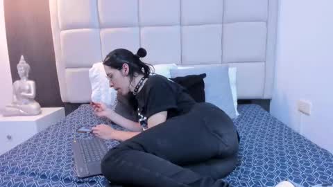 Snapshot of hecate1_ chatting on 02-16-25, 07:38 Keira Hecate online show from 02-16-25, 07:38