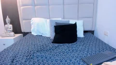 Snapshot of hecate1_ chatting on 02-18-25, 11:19 Keira Hecate online show from 02-18-25, 11:19