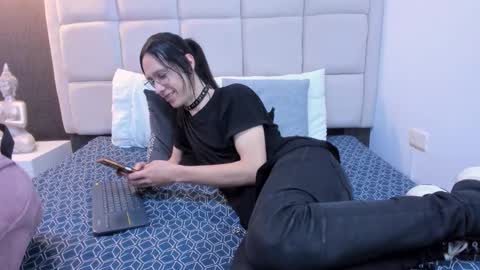 Snapshot of hecate1_ chatting on 02-22-25, 07:14 Keira Hecate online show from 02-22-25, 07:14