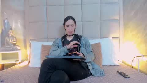 Snapshot of hecate1_ chatting on 09-30-25, 07:52 Keira Hecate online show from 09-30-25, 07:52