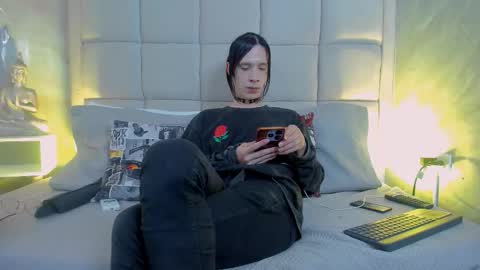 Snapshot of hecate1_ chatting on 10-30-25, 08:09 Keira Hecate online show from 10-30-25, 08:09