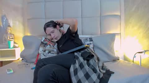 Snapshot of hecate1_ chatting on 10-31-25, 08:10 Keira Hecate online show from 10-31-25, 08:10