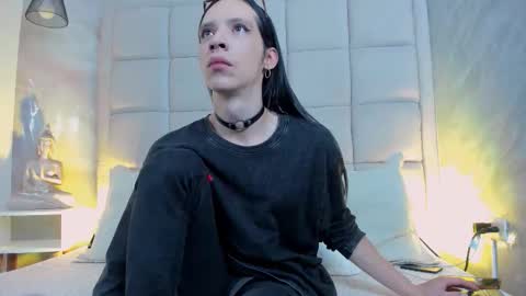 Snapshot of hecate1_ chatting on 11-10-25, 08:30 Keira Hecate online show from 11-10-25, 08:30