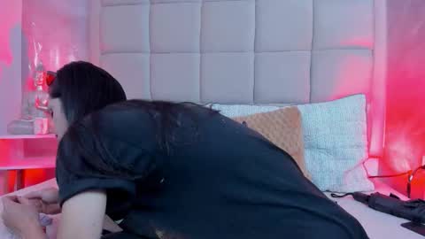 Snapshot of hecate1_ chatting on 11-20-25, 08:52 Keira Hecate online show from 11-20-25, 08:52