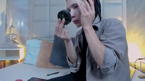 Snapshot of hecate1_ chatting on 11-22-25, 08:30 Keira Hecate online show from 11-22-25, 08:30