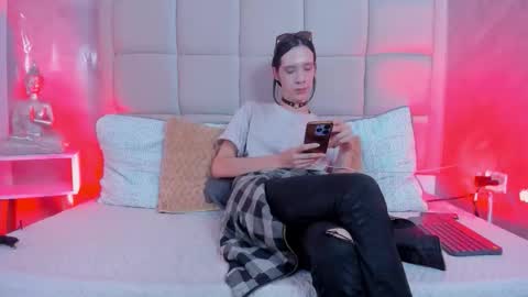 Snapshot of hecate1_ chatting on 11-24-25, 08:08 Keira Hecate online show from 11-24-25, 08:08