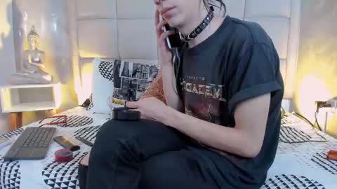 Snapshot of hecate1_ chatting on 12-18-25, 06:58 Keira Hecate online show from 12-18-25, 06:58