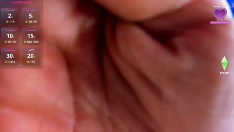 Snapshot of hecate_doll chatting on 05-17-26, 01:51 hecate_doll online show from 05-17-26, 01:51