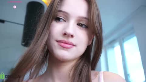 Snapshot of hecola chatting on 09-27-25, 10:42 Nika next stream  200pm GMT online show from 09-27-25, 10:42