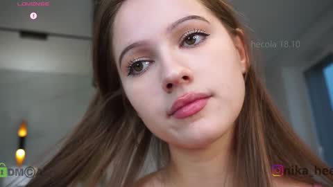 Snapshot of hecola chatting on 10-18-25, 12:50 Nika next stream  200pm GMT online show from 10-18-25, 12:50