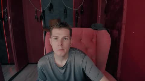 Snapshot of hector_spector chatting on 11-11-25, 11:43 Hector online show from 11-11-25, 11:43