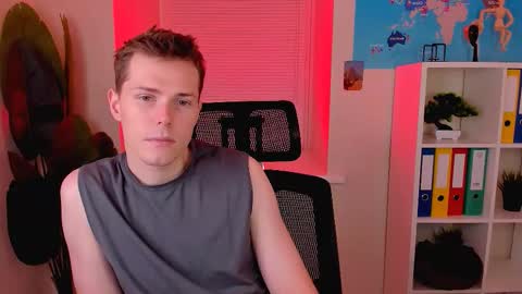 Snapshot of hector_spector chatting on 11-25-25, 10:48 Hector online show from 11-25-25, 10:48