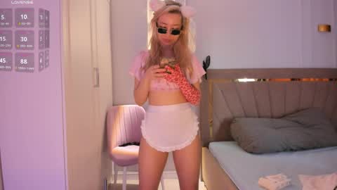 Call me Mia online show from 04-24-26, 03:09