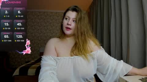 Snapshot of heelga chatting on 11-24-25, 08:19 heelga online show from 11-24-25, 08:19