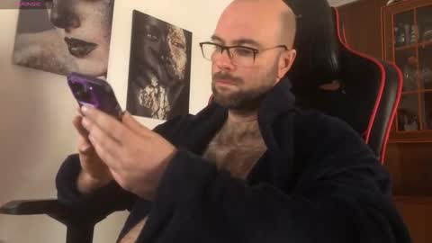 Snapshot of heels4funn chatting on 12-19-25, 02:24 Fran online show from 12-19-25, 02:24