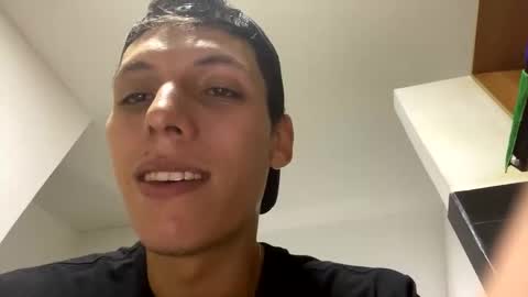 Snapshot of hefesto_69 chatting on 12-06-24, 07:54 hefesto_69 online show from 12-06-24, 07:54