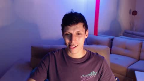 Snapshot of hefesto_69 chatting on 02-14-25, 11:31 hefesto_69 online show from 02-14-25, 11:31