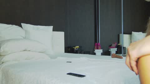 Helen online show from 12-31-24, 05:22