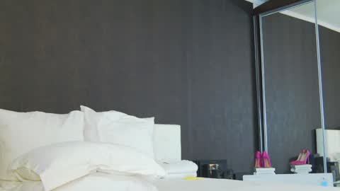 Helen online show from 01-02-25, 01:27