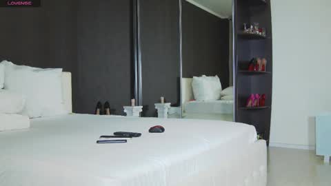 Helen online show from 10-07-25, 12:46