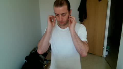 Snapshot of hei_69 chatting on 12-14-25, 10:20 hei_69 online show from 12-14-25, 10:20