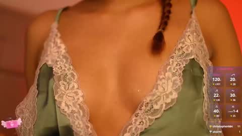 Snapshot of heicel_ chatting on 03-01-25, 12:39 Heicel online show from 03-01-25, 12:39