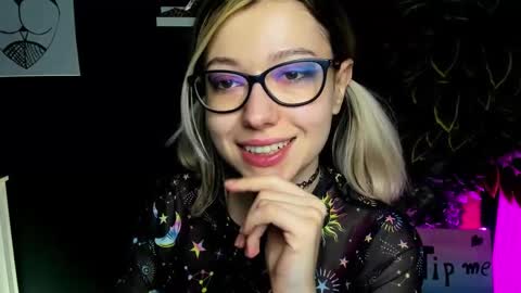 Heidi online show from 02-13-25, 01:37