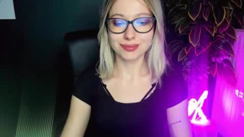 Heidi online show from 02-25-25, 02:00