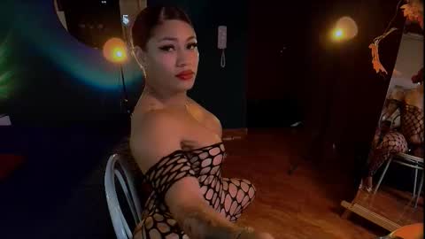 Heidi  online show from 10-23-25, 02:55