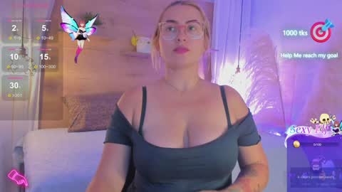 Snapshot of heidishayk chatting on 12-11-24, 07:14 ANTARA REY online show from 12-11-24, 07:14