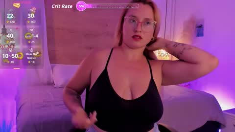 Snapshot of heidishayk chatting on 09-30-25, 07:41 ANTARA REY online show from 09-30-25, 07:41