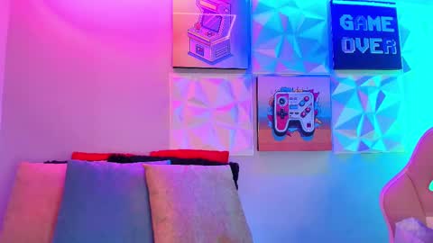   online show from 03-03-25, 11:33