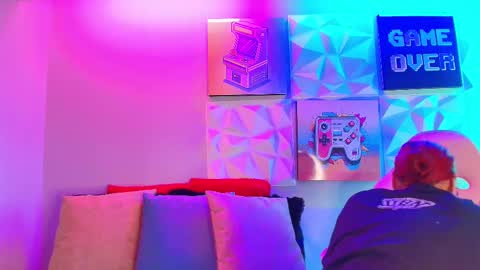   online show from 03-10-25, 11:32