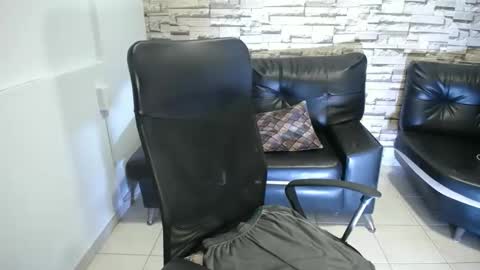 Heidy Sumers online show from 04-14-26, 05:52