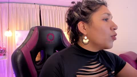              online show from 01-02-25, 08:13