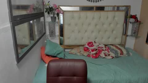 heiker_ online show from 10-24-25, 02:41