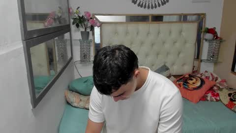 heiker_ online show from 11-05-25, 02:22