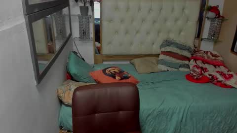 heiker_ online show from 11-22-25, 02:32