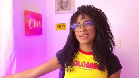 Snapshot of heily_fox chatting on 01-28-25, 08:47 HEILY  online show from 01-28-25, 08:47